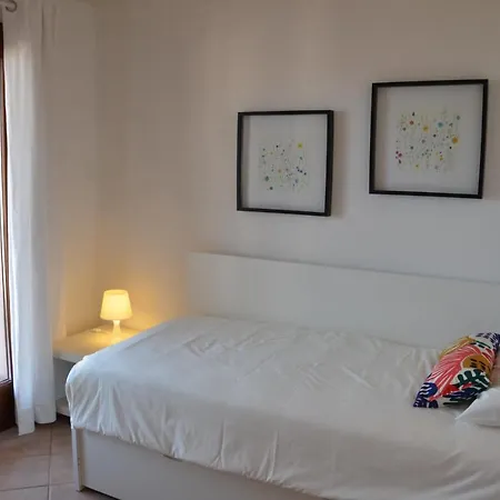 La Dimora Delle Begonie Apartment *